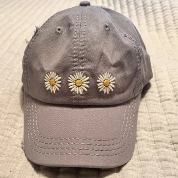 NWOT - Life is Good Chill Cap Daisy Hat — Light Blue/Gray — One Size ☀️ - Picture 1 of 4